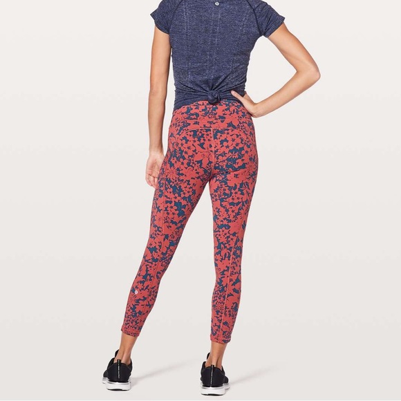 Lululemon Final Lap Crop *23"
Efflorescent Dark Canyon Onyx Blue size 4 - Picture 3 of 15